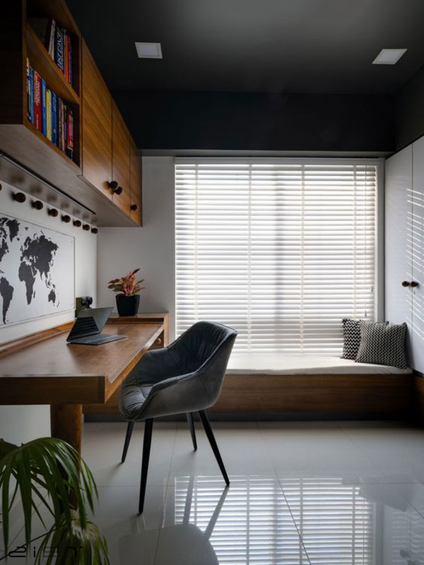 یک اتاق کار ساده با دکوراسون چوبی مدرن