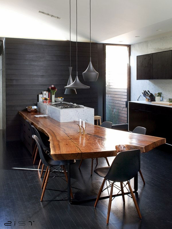 اگر فضای کوچکی دارید میتوانید میز ناهار خوری چوبی را با اپن ترکیب کنید 