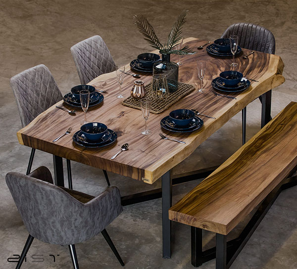 در این تصویر یک مدل میز ناهار خوری پوب و فلز را میبینید