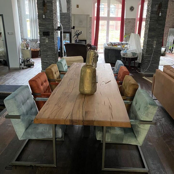 میز ناهار خوری چوب و فلز برای هر سبک دکوراسیون داخلی مناسب است