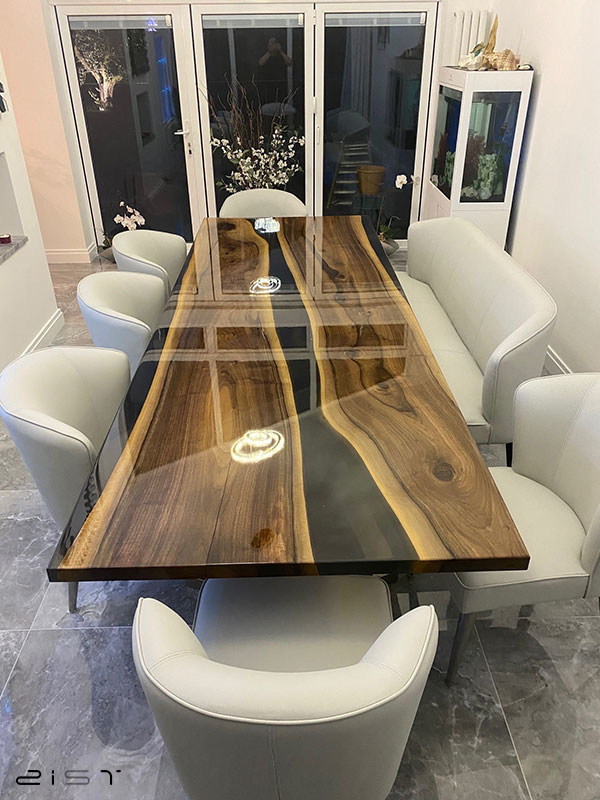 میز ناهار خوری طرح چوب و رزین یک انتخاب عالی برای دکوراسیون منزل شما است