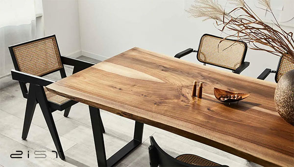 میز ناهار خوری چوب و فلز دارای طول عمر بالایی است