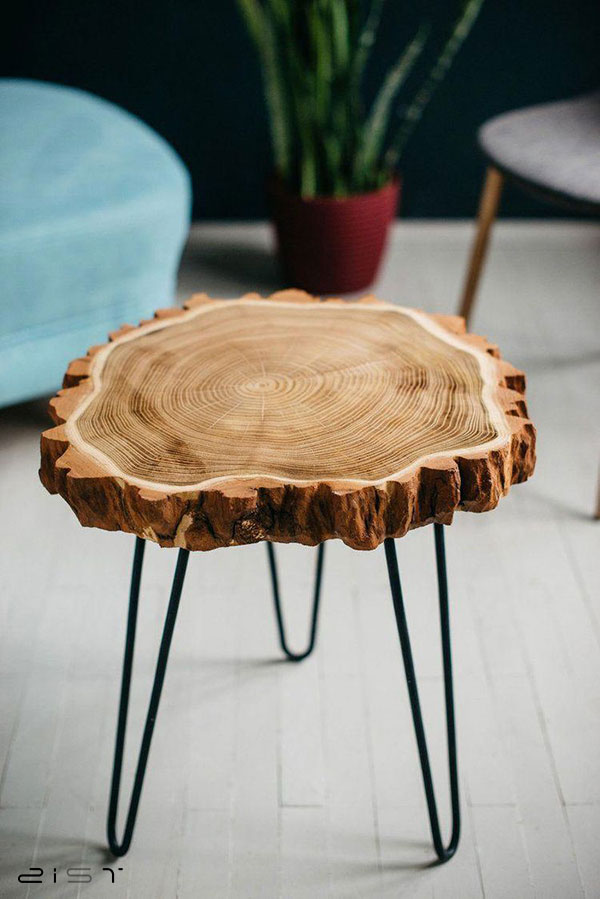 میز جلو مبلی روستیک یکی از انواع میز جلو مبلی های چوبی با پایه فلزی است