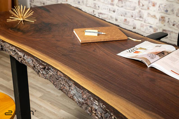 میز مدیریت لاکچری چوبی یک انتخاب عالی برای طراحی دکوراسیون محیط کاری شما است
